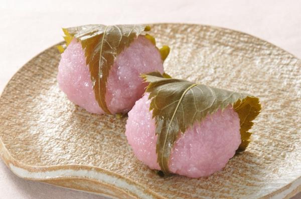 sakura mochi perinteiset japanilaiset makeiset