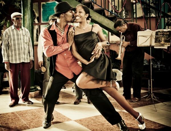 salsa kuunnella musiikkia tanssi Kuuba