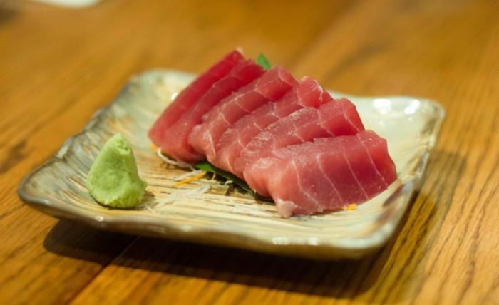 Sashimi tonnikalan kanssa on herkullista