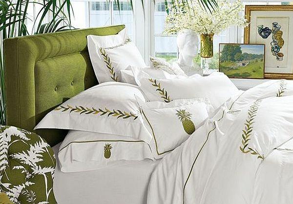 tyylikkäät vuodevaatteet makuuhuoneen vihreä pääty valkoinen tyyny