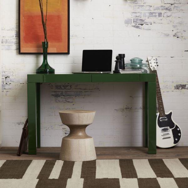 tyylikkäät vihreät huonekalut minimalistinen työpöytä puujakkara