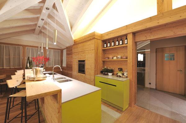 tyylikäs moderni puukeittiömallit seinähyllyt keittiökaappi