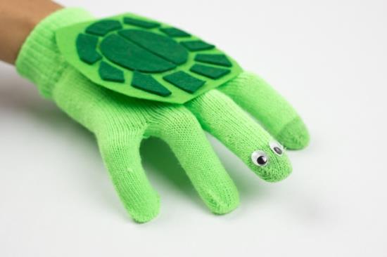 Tee kilpikonnan käsinukkeja itse käsineistä