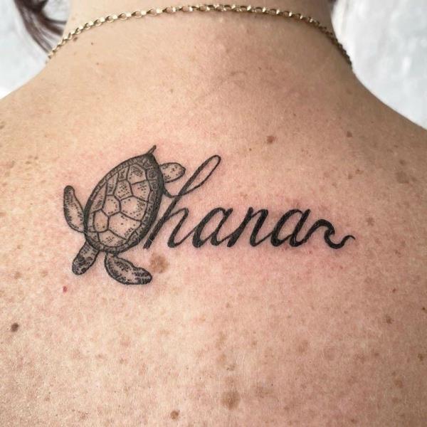 kilpikonna ohana tatuointi kaula