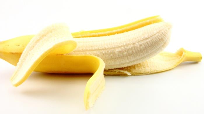 taistele unettomuutta vastaan ​​syö banaaneja ennen nukkumaanmenoa
