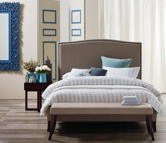 makuuhuoneen penkki tyylikäs seinäpeili sininen runko