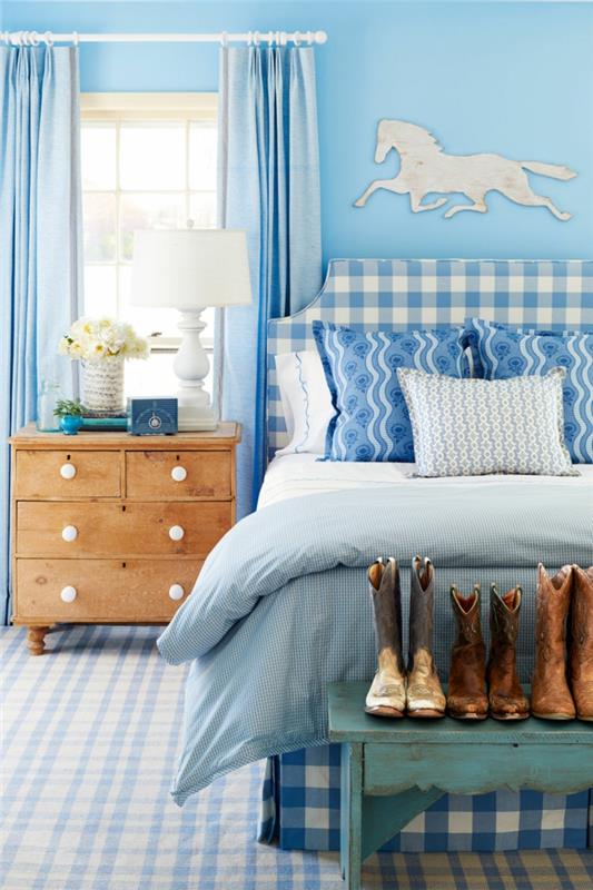 makuuhuone sininen ruudullinen kuvio maalaismainen makuuhuoneen penkkiheitotyynyt