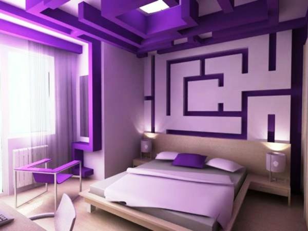 makuuhuoneen suunnitteluideoita kauniita seinän värejä violetissa sängyssä
