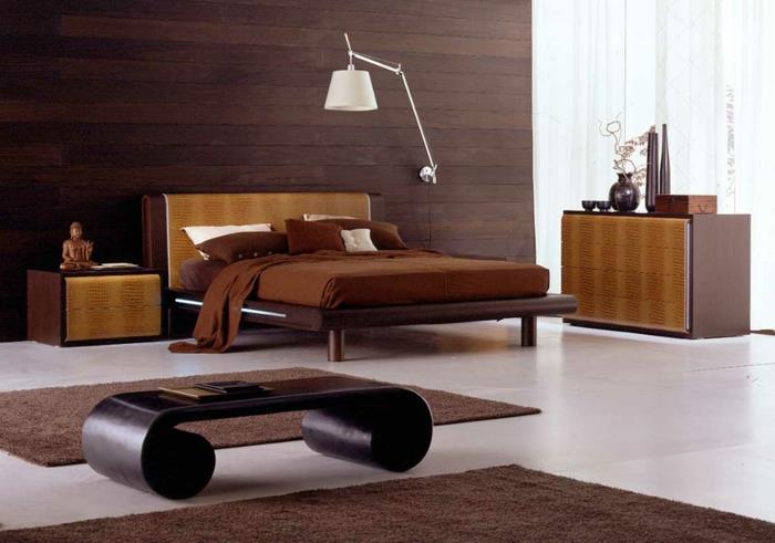 makuuhuoneen sisustusesimerkkejä ruskean sohvapöydän sävyistä