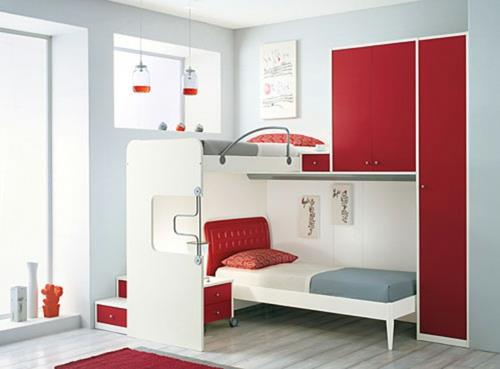 makuuhuone kerrossänky punainen aksentti laatikot tilaa säästävä