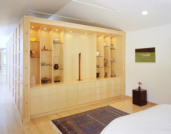 makuuhuone aasialainen tyyli lasihyllyjärjestelmä