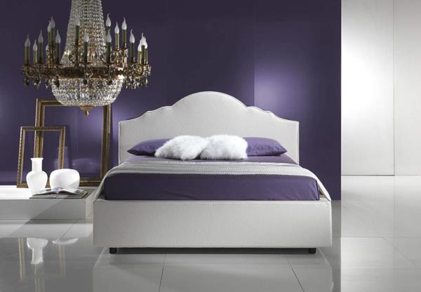 makuuhuoneen seinän värin trendiväri 2014 kuninkaallinen violetti