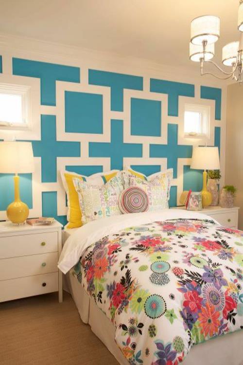 makuuhuoneen seinän suunnittelu seinän värikasetit sininen vuodevaatteet värikäs
