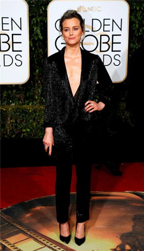 kauniit iltapuvut Golden Globe 2016 tylor shilling