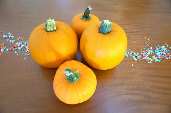 mukavia sisustustemppuja sisustussuunnitteluun kurpitsat väärä halloween sopii