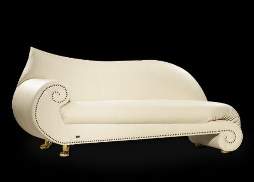 kaunis houkutteleva sohva malleja nahka likainen valkoinen jalat