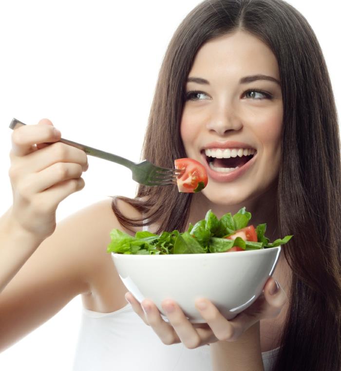 kaunis iho terveellinen ruoka tuoreet salaatit