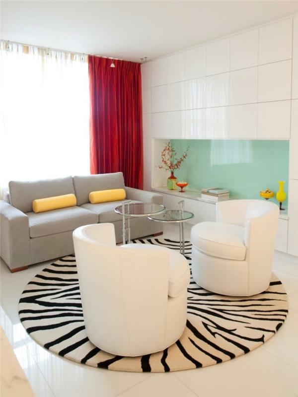 kaunis nojatuoli olohuone epätavallinen muoto valkoinen pyöreä matto