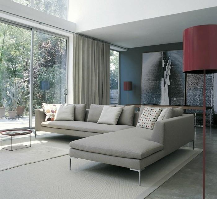kauniit sohvat tyylikäs muotoilu kevyt matto pitkät grdiinit
