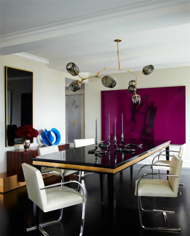 kauniita eläviä ideoita ruokailutila violetti aksentti seinä valkoiset tuolit kynttilänjalat