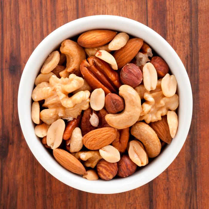 nopea terveellinen syöminen pieni nälkä syö pähkinöitä