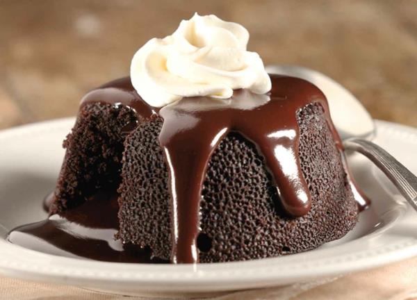 suklaakakkukakut koristavat ideoita jälkiruokia