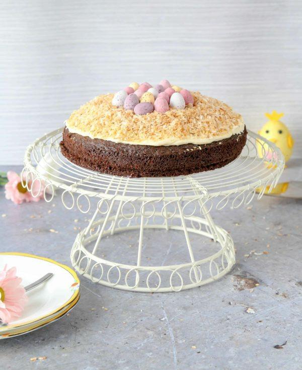 suklaakakku pääsiäinen pesä leipoa kerma mini makeisia