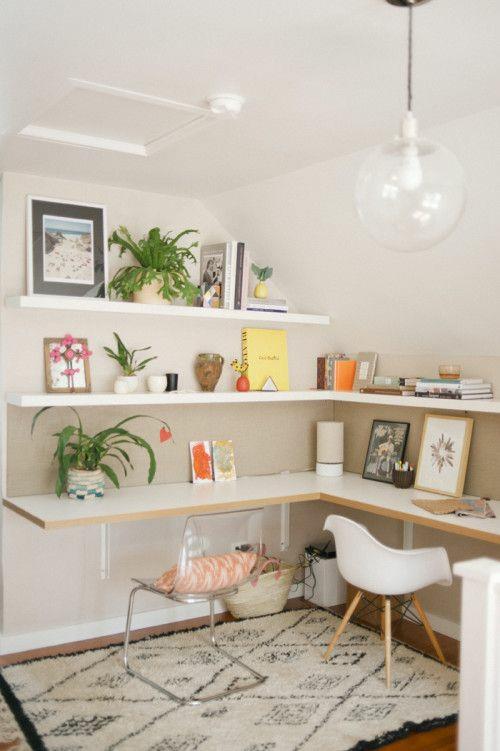 Rakenna oma työpöytäsi DIY toimisto puupaneelit seinähyllyt valkoinen kulma muotoilu