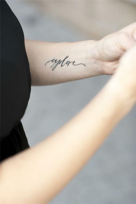 font tatuointi kyynärvarren rakkaus