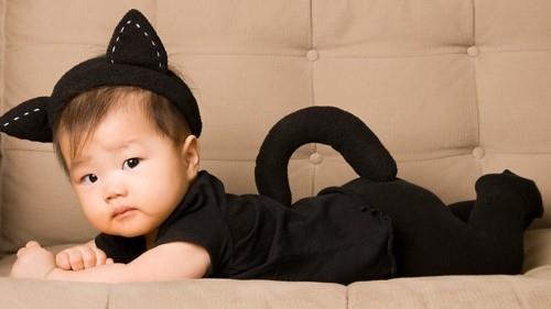 musta kissa vauvan karnevaaliasu