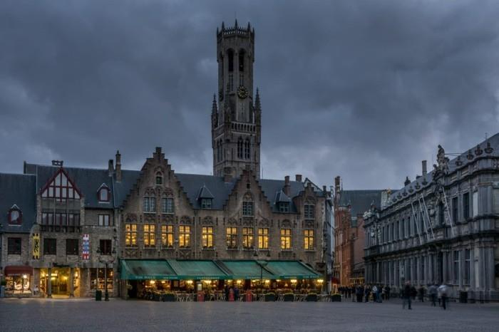 nähtävyydet brugge belgia hämärä keskusta belgialaiset vohvelimarkkinat synkkä