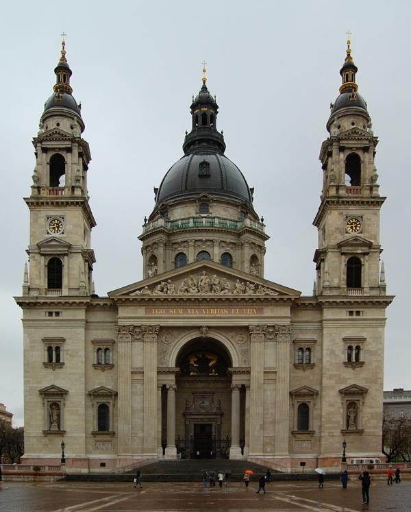 nähtävyydet budapest Szent Istvan basilica