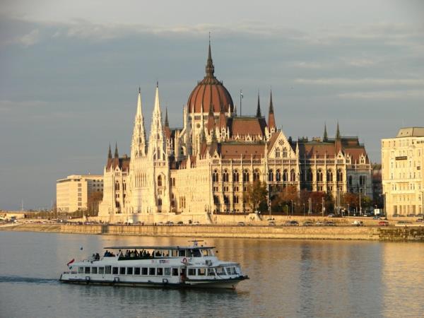 nähtävyydet budapest Tonava