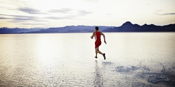 itsemotivaatio juokseva vesiurheilu
