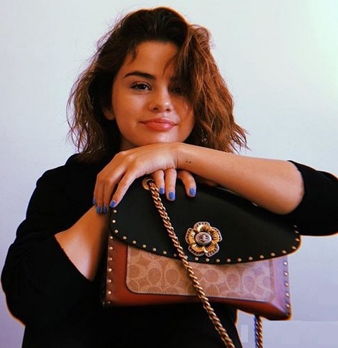 Selena Gomez Rendetlen haj