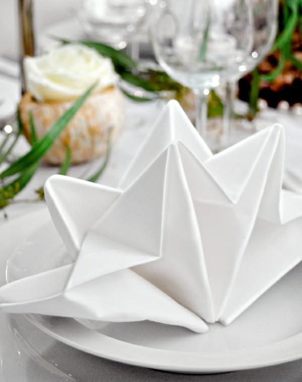 lautasliina taitto tekniikka origami tekniikka