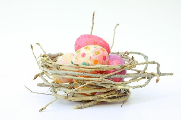 lautasliina tekniikka pääsiäismunia ideoita tehdä kevät koristeet itse