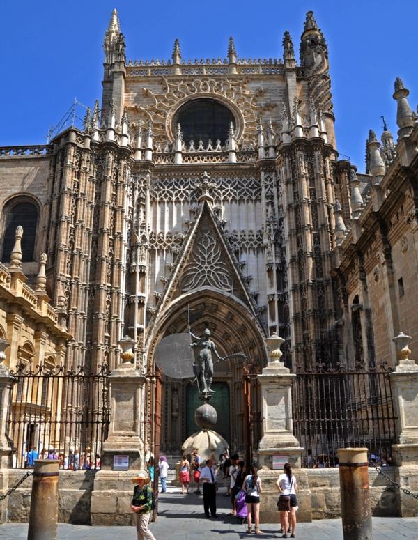 sevillan katedraali santa maria de la sede sisäänkäynti