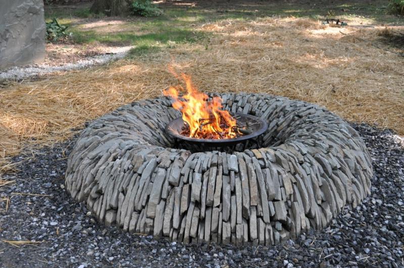 turvallinen palo kuoppa rakentaa puutarhan suunnittelu kivillä