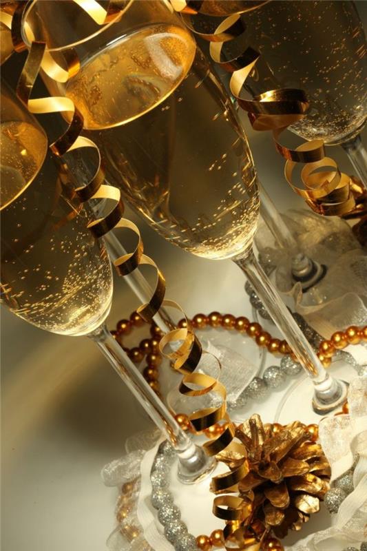 deco -ideat uudenvuodenaaton juhla -hopea -koristepöydän koristelu uudenvuodenaaton koru hopeaa