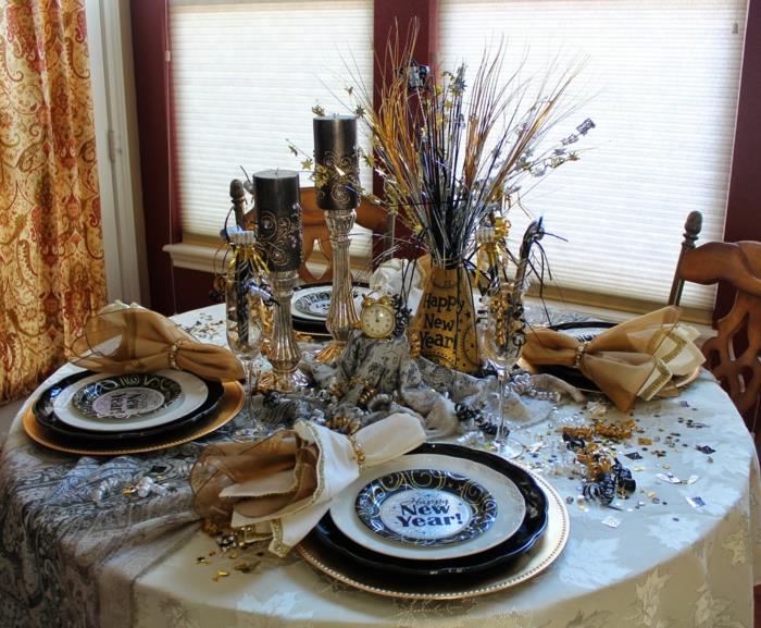 deco -ideat uudenvuodenaaton juhla -hopea -koristepöydän koristelu uudenvuodenaaton pöytä