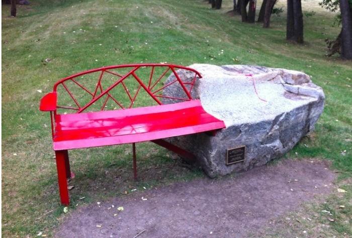 penkki epätavallinen muotoilu rock punainen calgary kanada