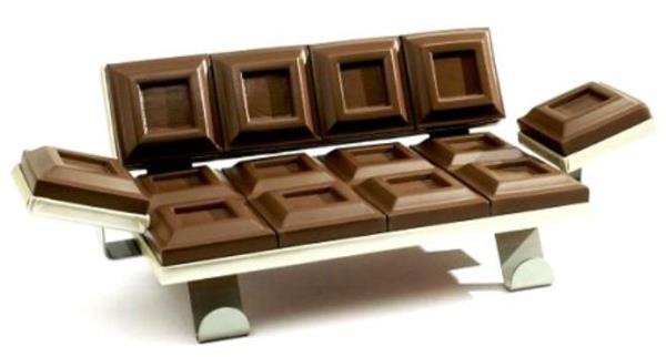 Jäähdytä pehmustettujen huonekalujen selkänoja suklaata