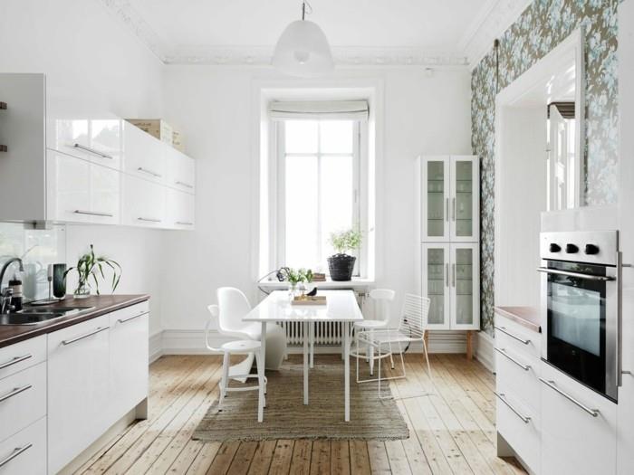 skandinaavinen muotoilu ruokasalissa pieni ruokasali, jossa on matto