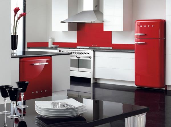 smeg jääkaappi moderni keittiö punainen musta valkoinen