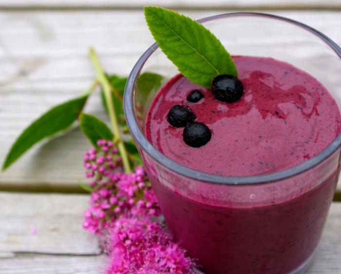 smoothie reseptit salaatti punajuuri mustikat