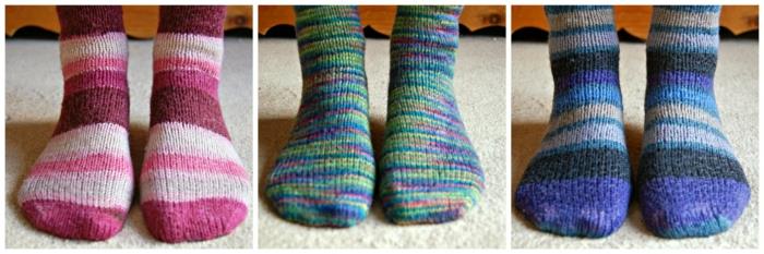 sukat neulo värikkäitä sukkia kolme kertaa samaan aikaan