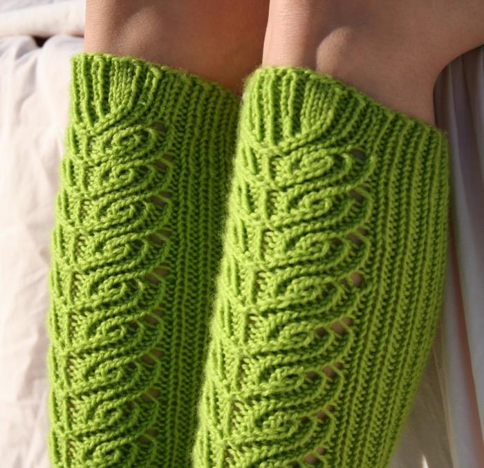 sukat neulo värikkäitä sukkia oikea mansetti vasen kuvio vihreä