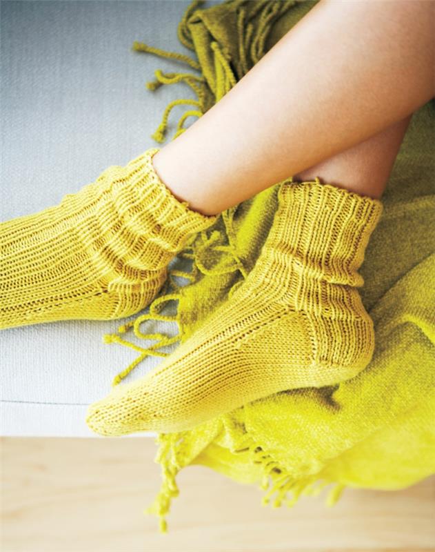 sukat neulominen värikäs sukat neulomalli lämpimät jalat