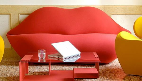sohva -pop -taiteessa on sisustustyynyjä pehmustetut huonekalut